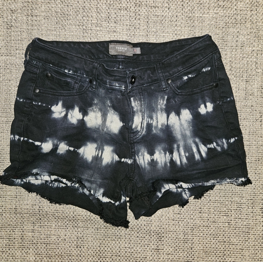 Black and White Tie-Dye Jean Shorts
